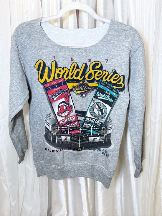 Sweaters - World Series Graphic Sweatshirt - Gray vintage